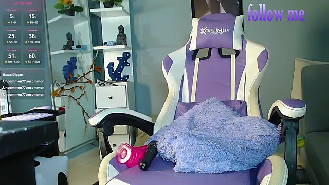 zoey-fox online show from March 13, 1:54 am