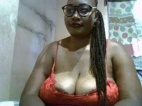 Snapshot of chubbydoll122 chatting on February 19, 2:13 pm chubbydoll122 online show from February 19, 2:13 pm