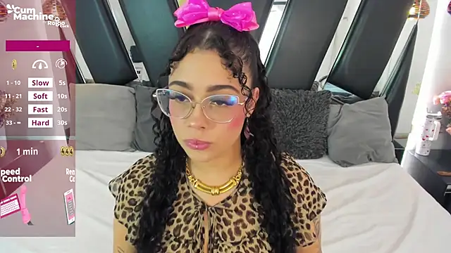 antonelllepiercee online show from December 2, 11:15 am