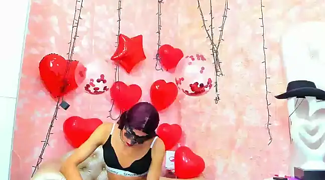 NahomiWhitel online show from February 6, 3:09 pm