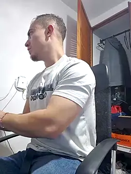 dragon1006 online show from March 8, 10:57 pm