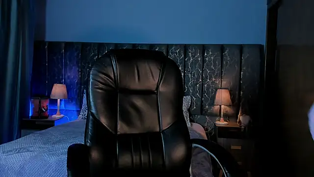 Snapshot of Lea_velle chatting on March 3, 4:07 am Lea velle online show from March 3, 4:07 am