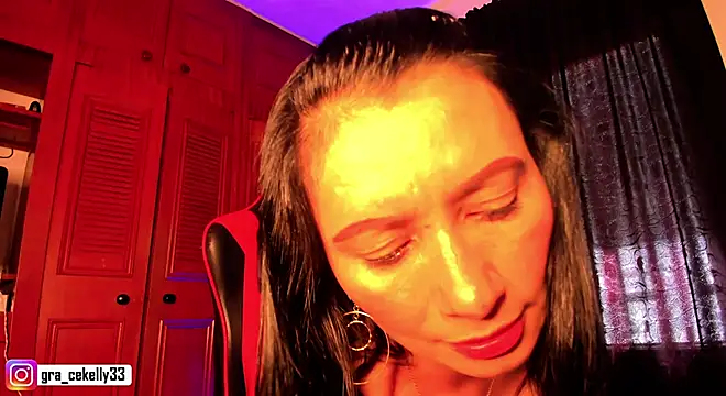 gracekelly12 online show from January 2, 7:07 pm