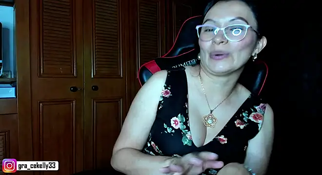 gracekelly12 online show from January 8, 10:16 pm