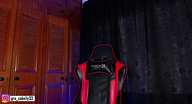 gracekelly12 online show from January 13, 7:53 pm