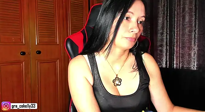 gracekelly12 online show from January 19, 4:04 pm