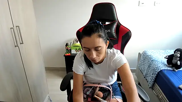 gracekelly12 online show from September 9, 6:18 pm