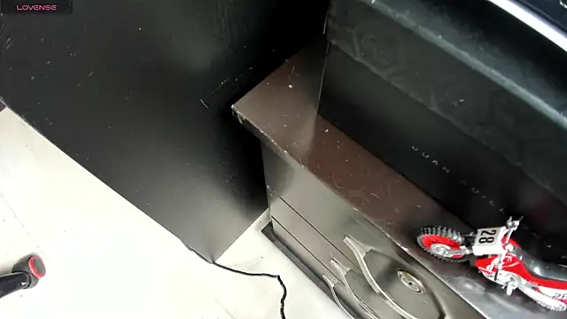 gracekelly12 online show from December 5, 2:36 pm