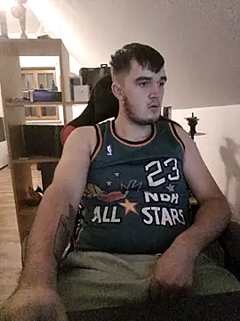 Snapshot of Tim67_12 chatting on January 9, 11:28 pm Tim67 12 online show from January 9, 11:28 pm