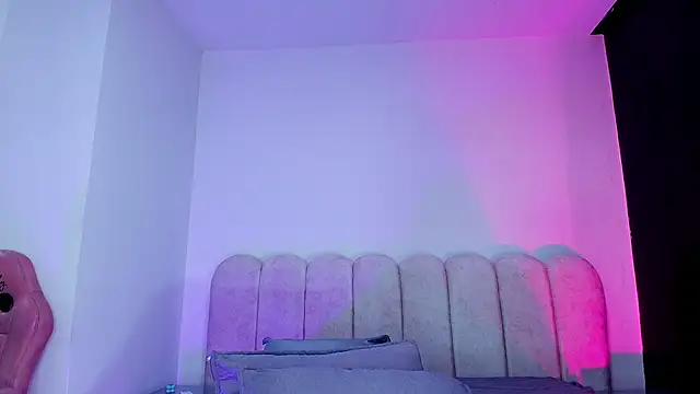 mia stanfort online show from January 8, 7:16 pm