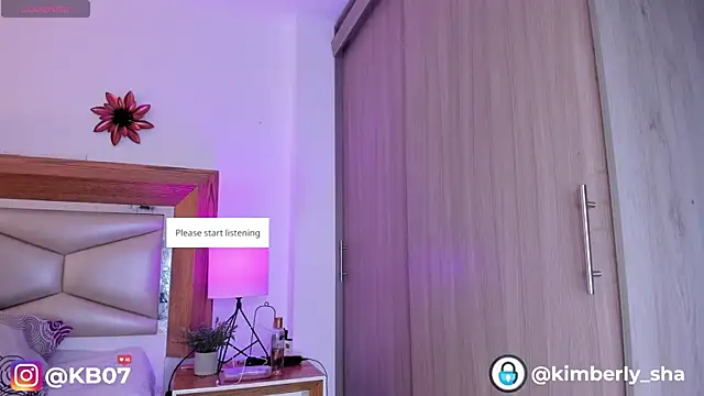 kimberly latin online show from April 4, 7:11 pm