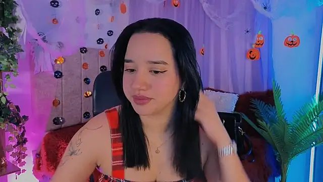 emilyrouxe online show from October 25, 4:02 pm