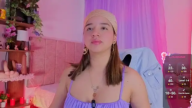 emilyrouxe online show from November 22, 3:33 pm