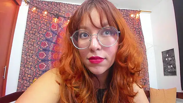 Snapshot of _Moon_Johnson chatting on December 22, 11:35 pm Moon Johnson online show from December 22, 11:35 pm