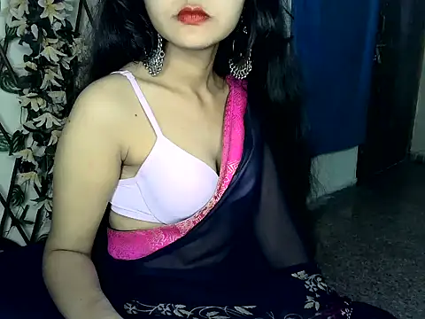 Snapshot of SUZY_FROMUS chatting on February 1, 12:40 am SUZY FROMUS online show from February 1, 12:40 am