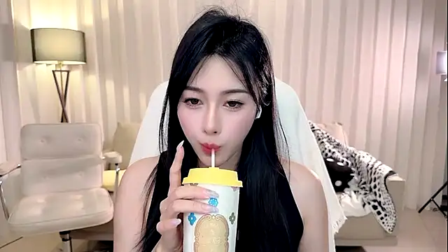 Snapshot of K-moumou chatting on September 26, 3:27 pm K-moumou online show from September 26, 3:27 pm