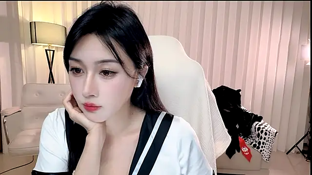 Snapshot of K-moumou chatting on November 10, 3:11 pm K-moumou online show from November 10, 3:11 pm