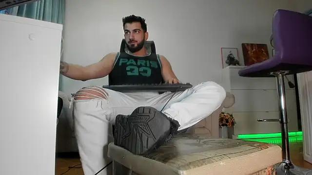 Snapshot of welcometo_hell chatting on September 27, 7:02 am welcometo hell online show from September 27, 7:02 am