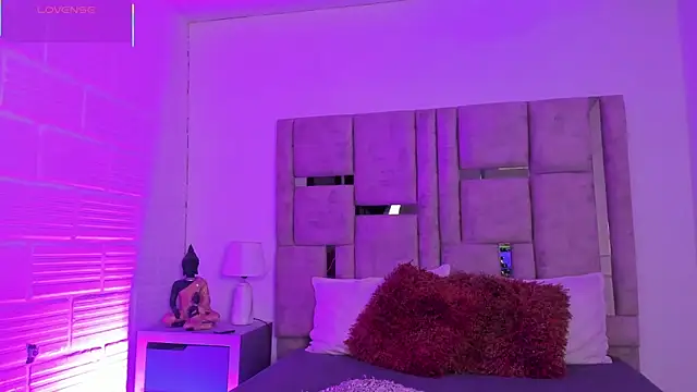 EmmaBecket2 online show from November 29, 4:37 am