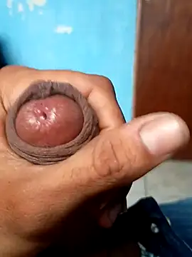 Snapshot of Cezinhamor chatting on September 25, 8:12 pm Cezinhamor online show from September 25, 8:12 pm