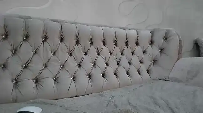 ElliaSquirtGirl online show from January 18, 5:15 pm