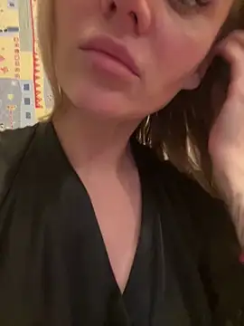 -Cherry-lady- online show from December 9, 2:06 pm