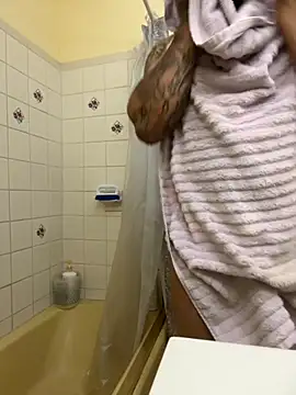 Snapshot of kelin17 chatting on September 30, 8:08 am kelin17 online show from September 30, 8:08 am