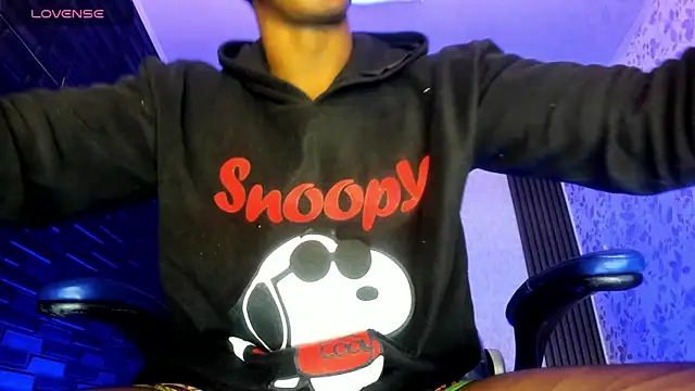 Snapshot of JD_THEBABY chatting on March 8, 12:41 pm JD THEBABY online show from March 8, 12:41 pm