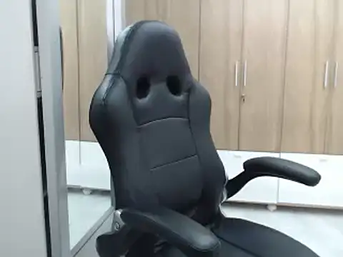 Snapshot of RoxanaLove9 chatting on January 1, 9:09 pm RoxanaLove9 online show from January 1, 9:09 pm