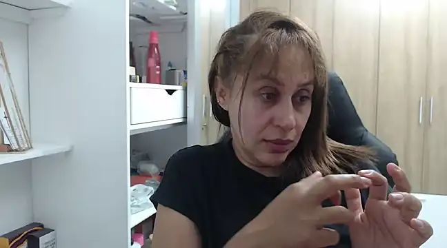 Snapshot of RoxanaLove9 chatting on January 16, 4:28 am RoxanaLove9 online show from January 16, 4:28 am