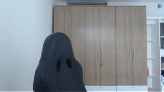 Snapshot of RoxanaLove9 chatting on September 14, 6:29 pm RoxanaLove9 online show from September 14, 6:29 pm