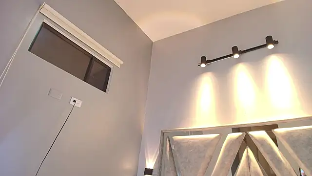 Annie9  online show from September 11, 4:12 am