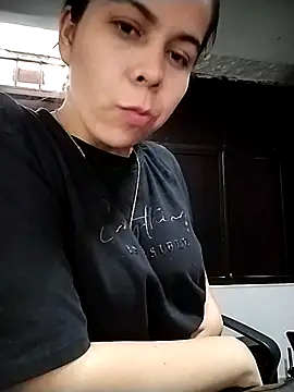 Snapshot of Lucianaferro_ chatting on October 21, 3:02 pm Lucianaferro online show from October 21, 3:02 pm