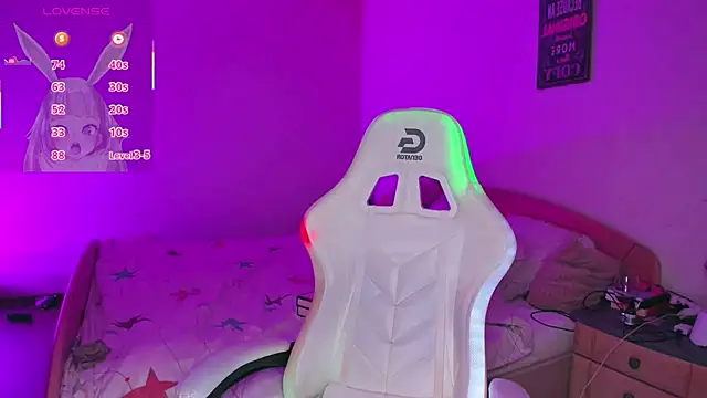 AdellaLoveX online show from March 6, 5:04 am