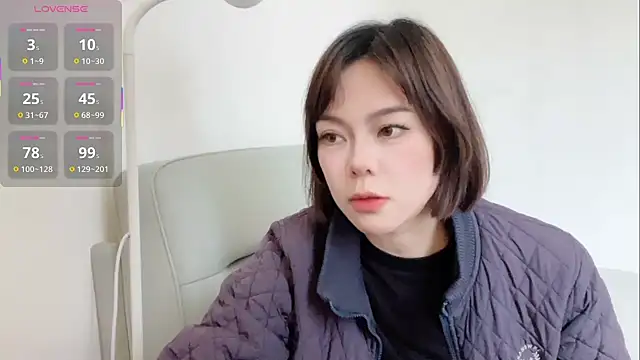 Linda-LL online show from December 2, 5:24 am