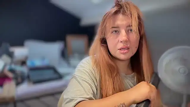 Curvy Rosie99 online show from April 27, 8:01 am