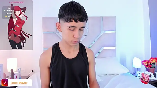 Thayler jones online show from December 1, 12:10 pm