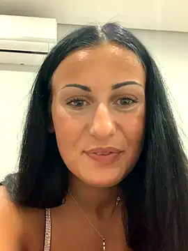 Snapshot of SweNatasha chatting on December 5, 9:17 pm SweNatasha online show from December 5, 9:17 pm