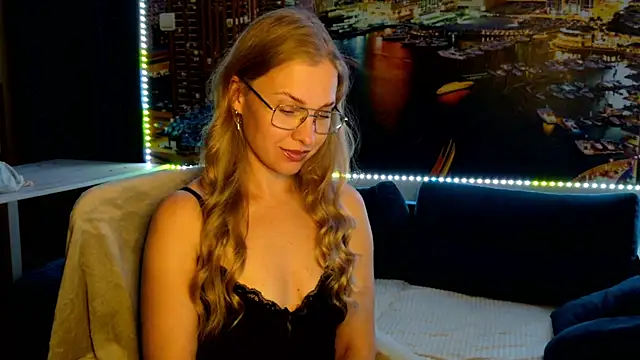 Snapshot of pusyavykusya chatting on July 6, 6:54 pm pusyavykusya online show from July 6, 6:54 pm