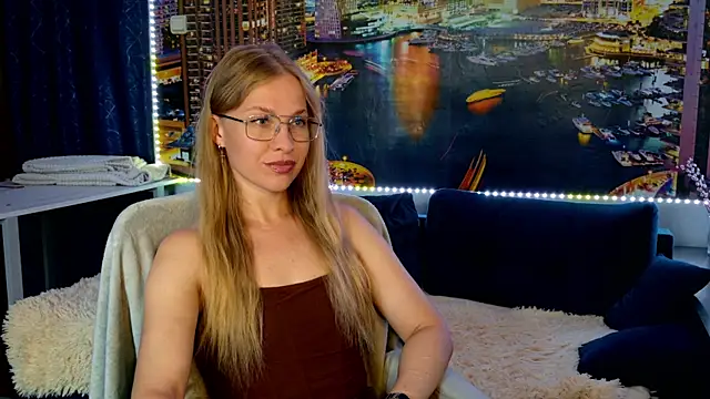 Snapshot of pusyavykusya chatting on July 14, 11:05 am pusyavykusya online show from July 14, 11:05 am