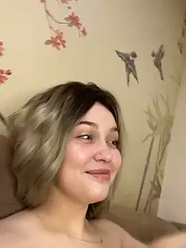 KikiWatson online show from December 13, 7:15 am