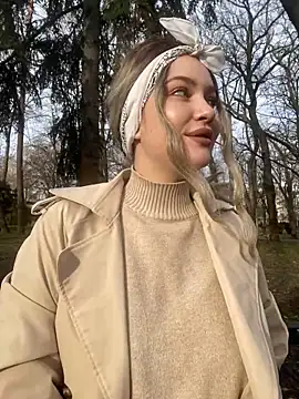 KikiWatson online show from December 23, 7:17 am