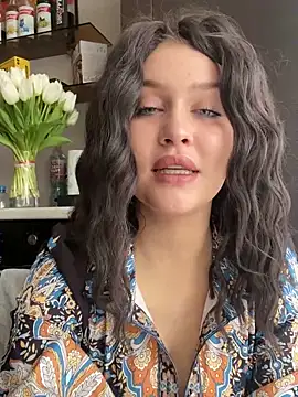 KikiWatson online show from February 17, 11:44 am