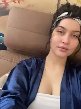 KikiWatson online show from February 28, 12:20 pm