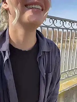 KikiWatson online show from March 9, 10:19 am