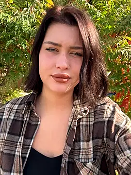 KikiWatson online show from September 18, 6:04 am