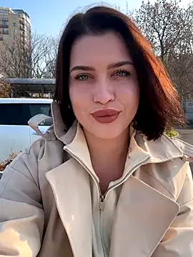 KikiWatson online show from November 9, 7:06 am