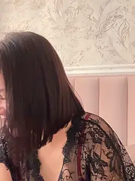 KikiWatson online show from December 17, 7:58 am