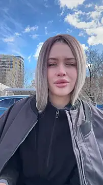 KikiWatson online show from March 6, 7:49 am