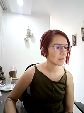 Snapshot of your_red_rose_ chatting on December 4, 1:42 pm your red rose online show from December 4, 1:42 pm